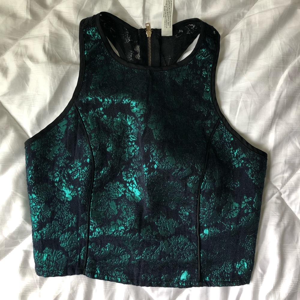 crop top